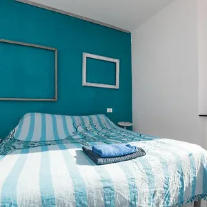 https://lo-zenzero-canevari.hotelitalianriviera.com