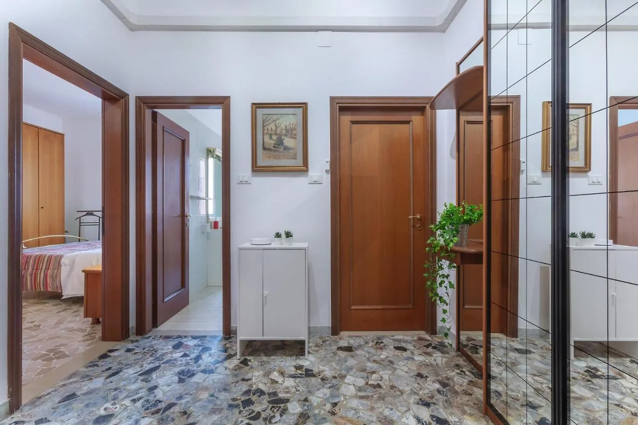 a 500 mt dalla Certosa Apartment Bologna